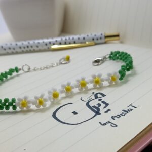 Daisy Chain Bracelet (flat belt band)